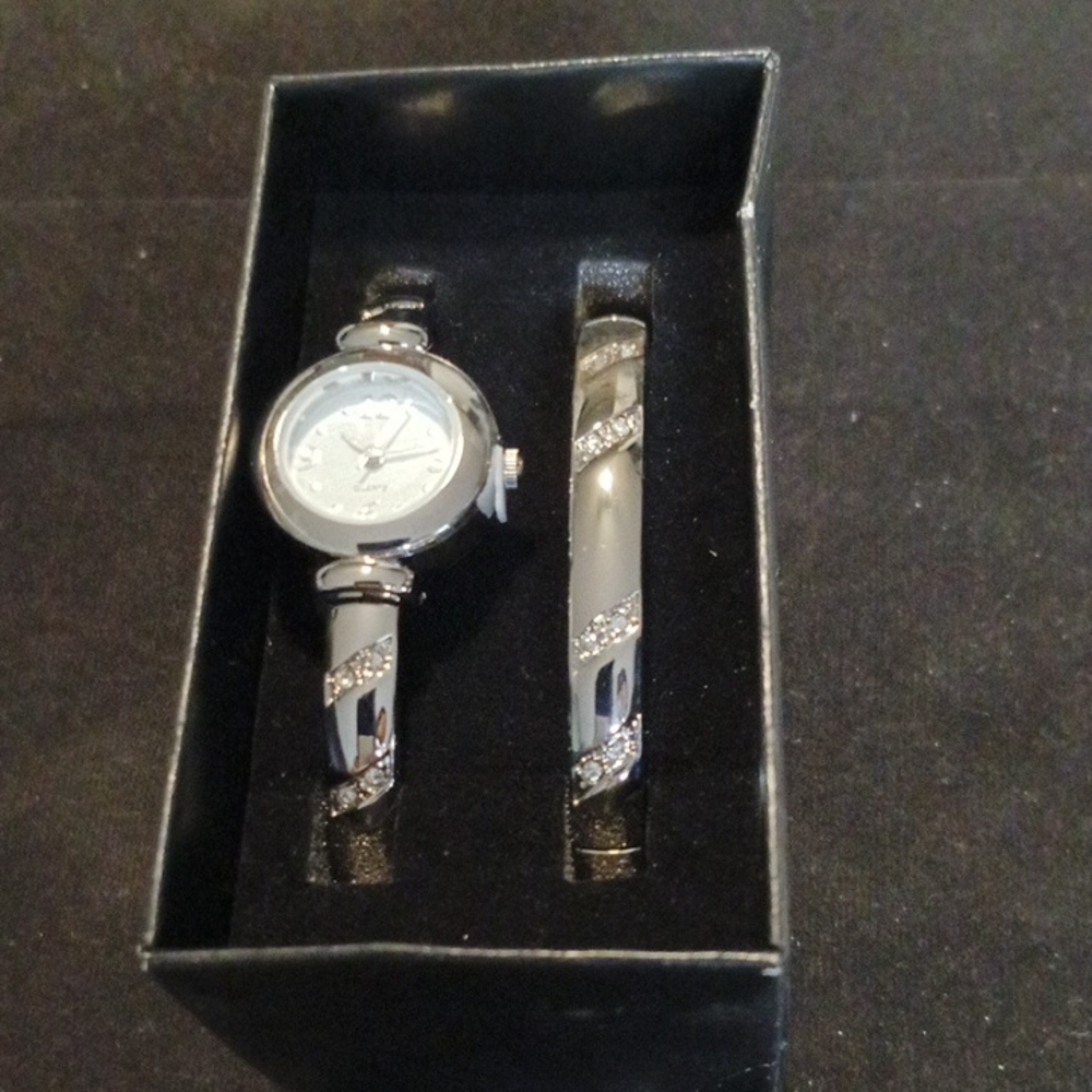 Vintage Avon Bangle Bracelet And Watch Set - Small